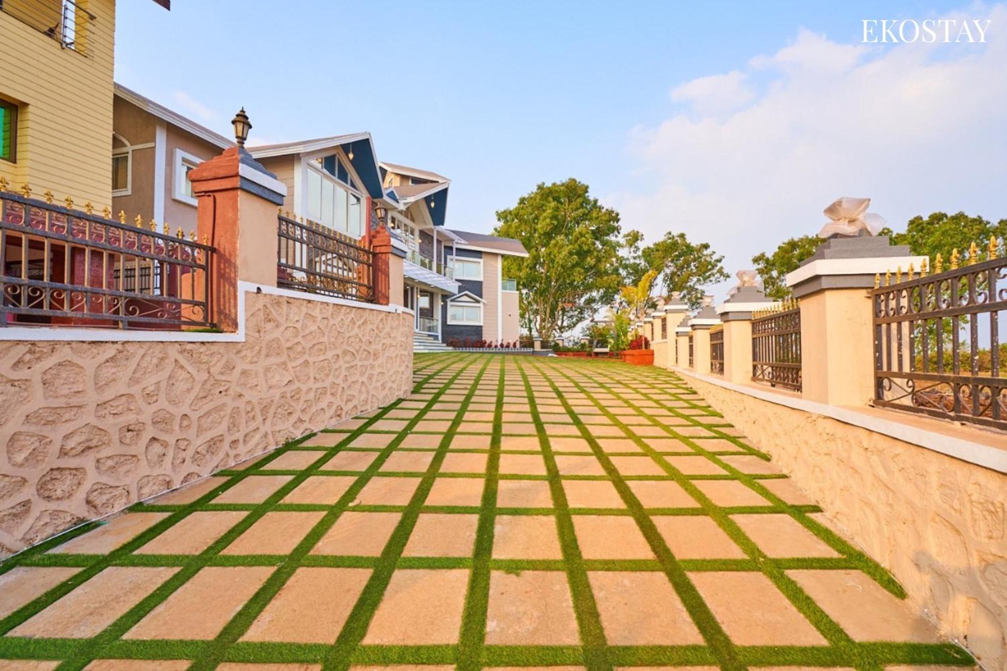 Ekostay Luxe - Highland Villa พันช์กานี ภายนอก รูปภาพ